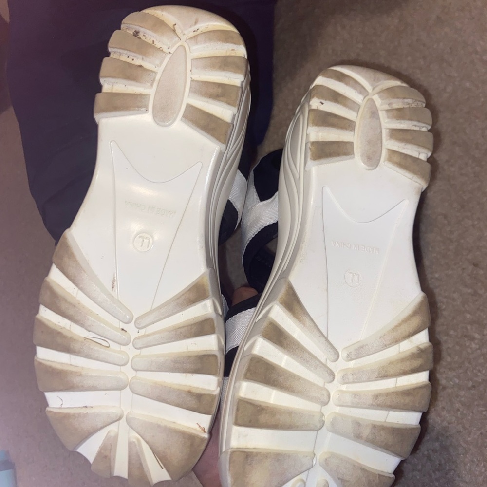 B/W Sandals - Picture 7 of 8